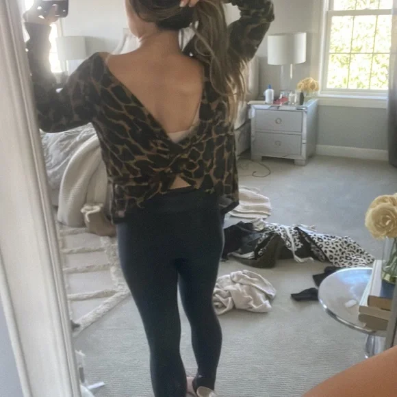 Leopard top - Picture 2 of 3